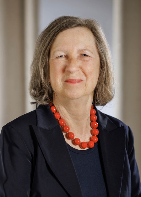 Dr. Regina Trummer